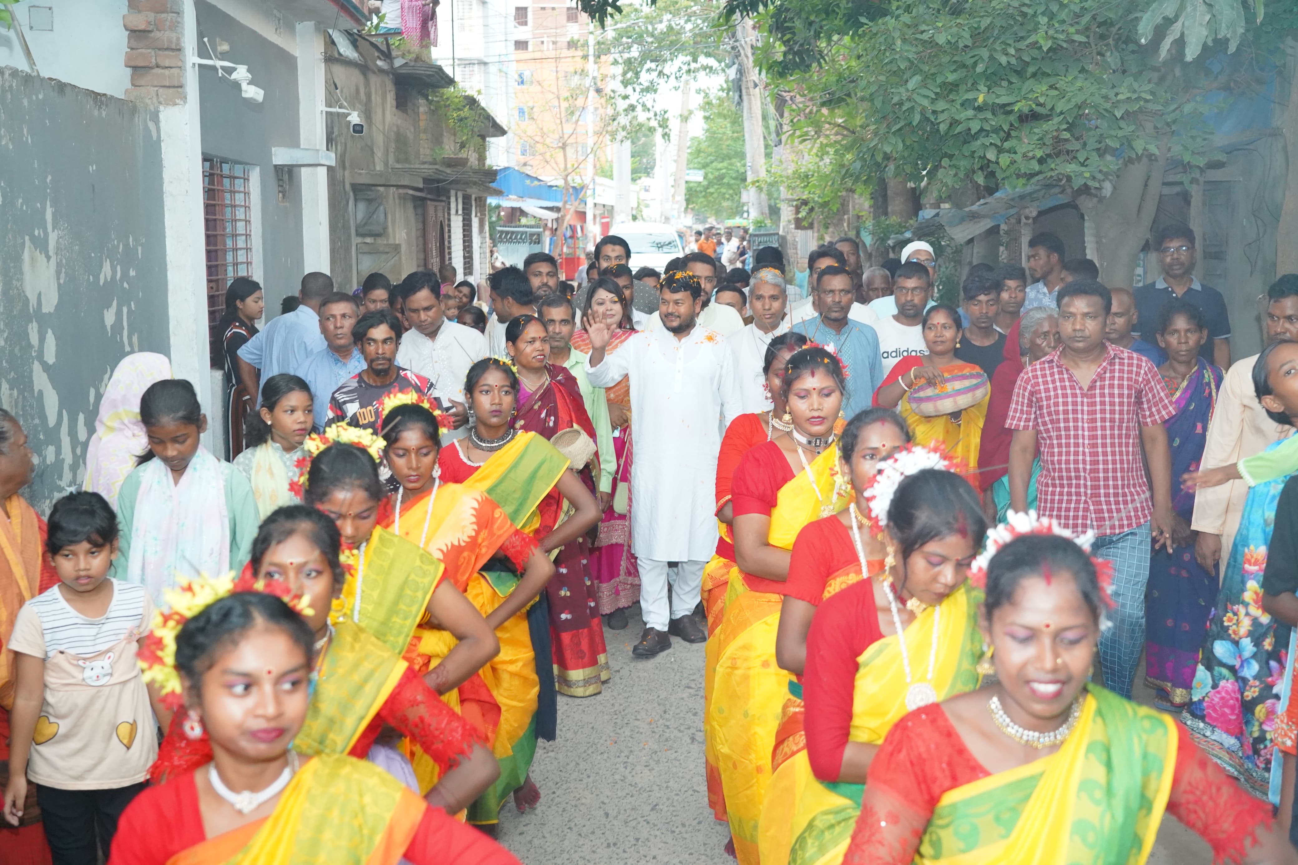 রাজশাহীতে খ্রিস্টানপাড়া ধর্মপল্লির উদ্যোগে বর্ণাঢ্য আয়োজনে রাসিক প্রশাসককে সংবর্ধনা