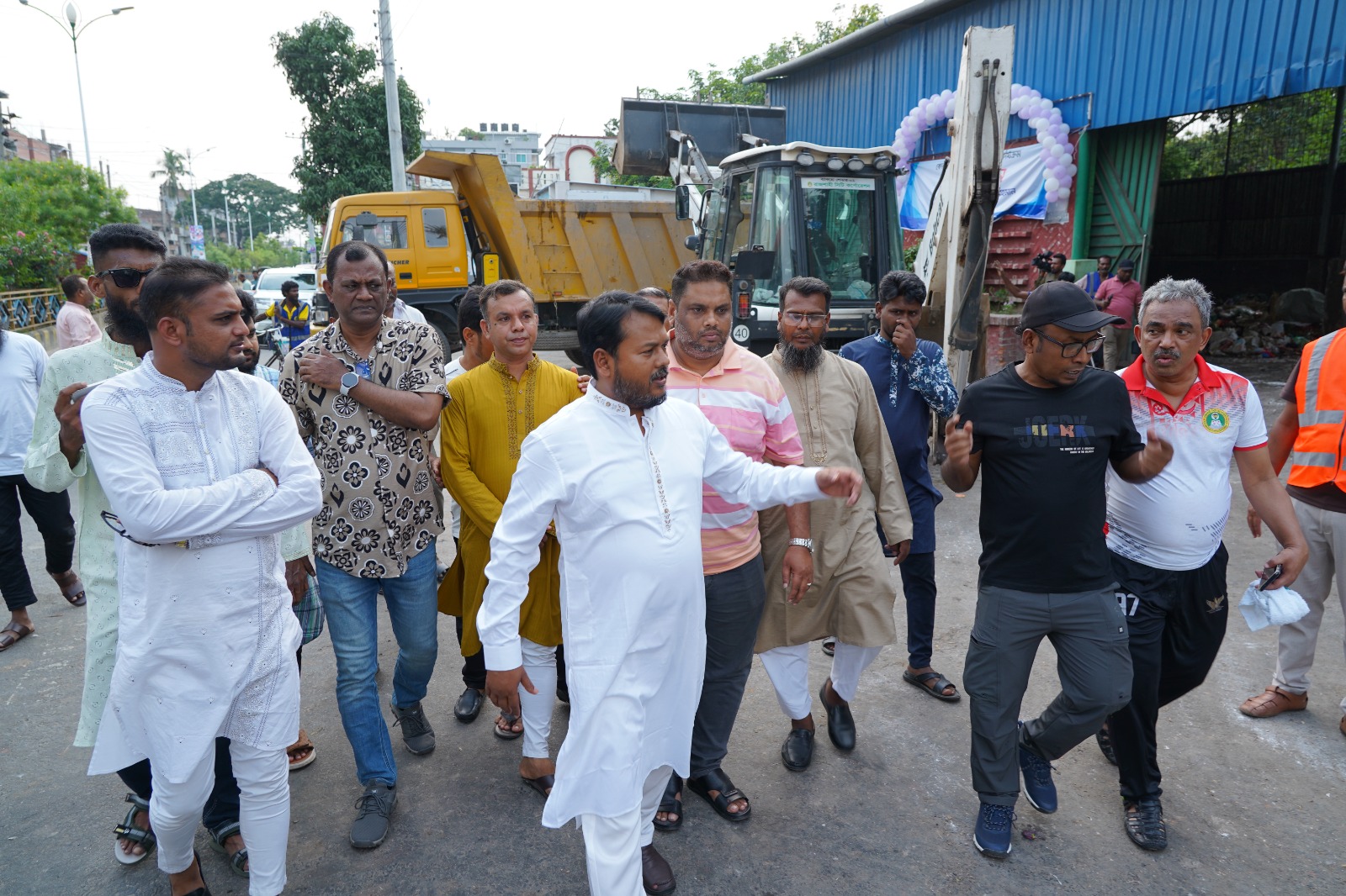 কোরবানির বর্জ্য অপসারণে নতুন রেকর্ড গড়লো রাসিক, প্রশংসায় ভাসছেন প্রশাসক রিটন