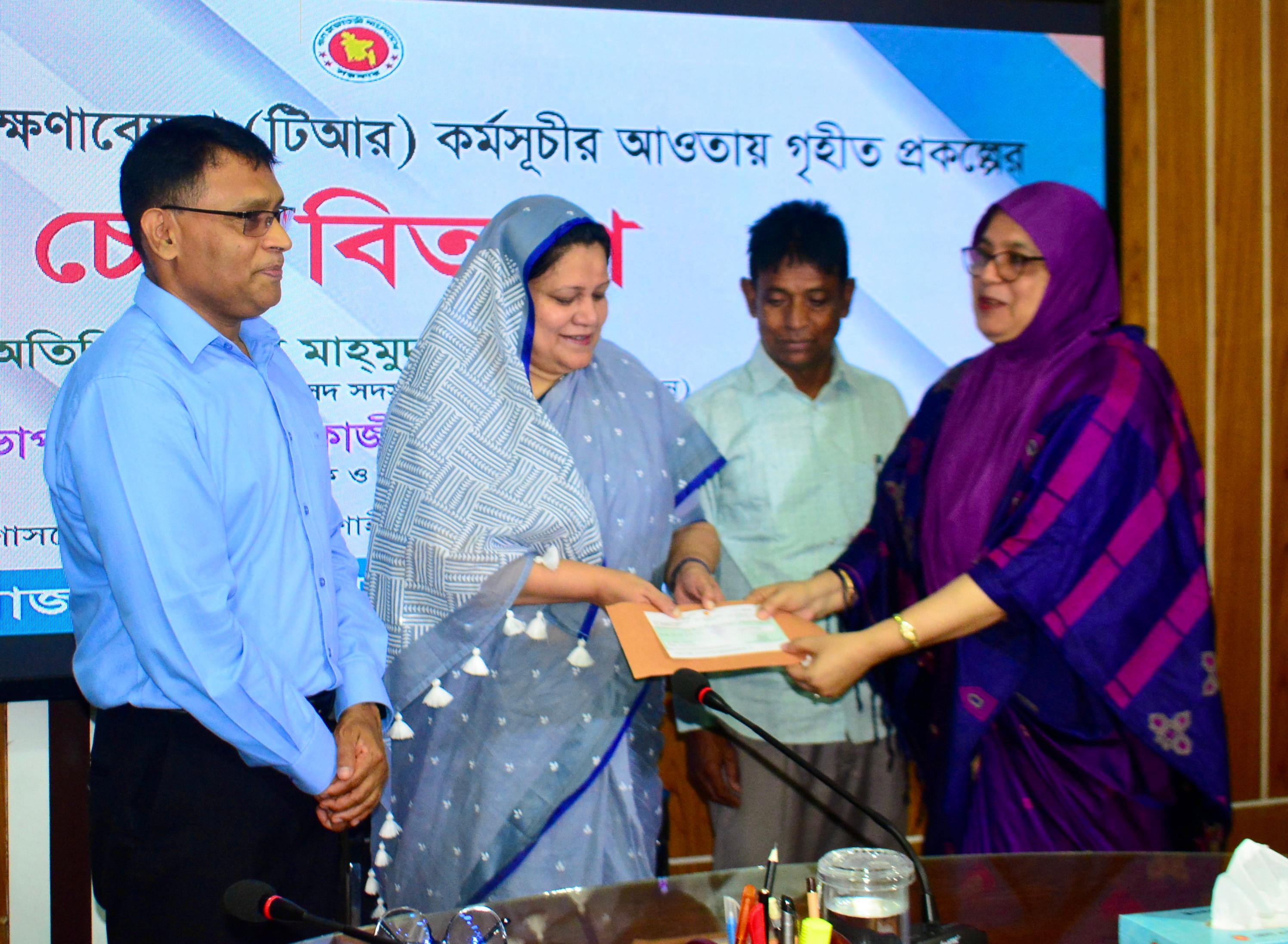 রাজশাহীর শিক্ষার উন্নয়নে সর্বাধিক গুরুত্ব দিয়ে কাজ করে যাব: এমপি হাবীবা
