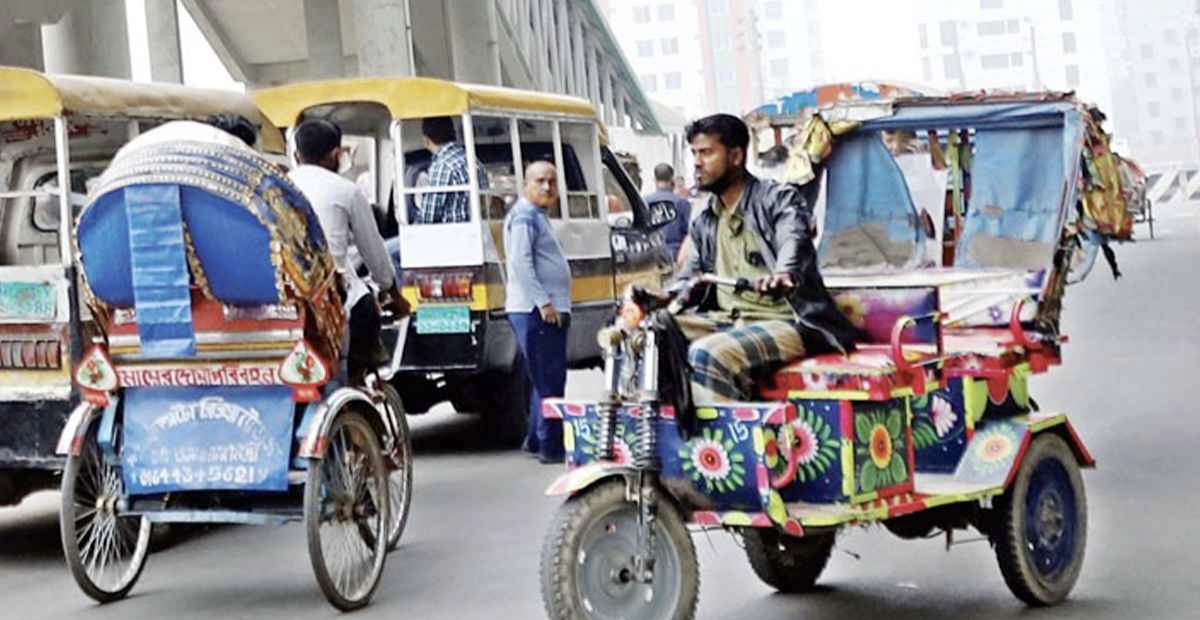 ব্যাটারিচালিত রিকশার অনুমোদনের দাবি: প্যাডেল রিকশা নিষিদ্ধ ও প্রাইভেট কার নিয়ন্ত্রণে সরকারকে আইনি নোটিশ